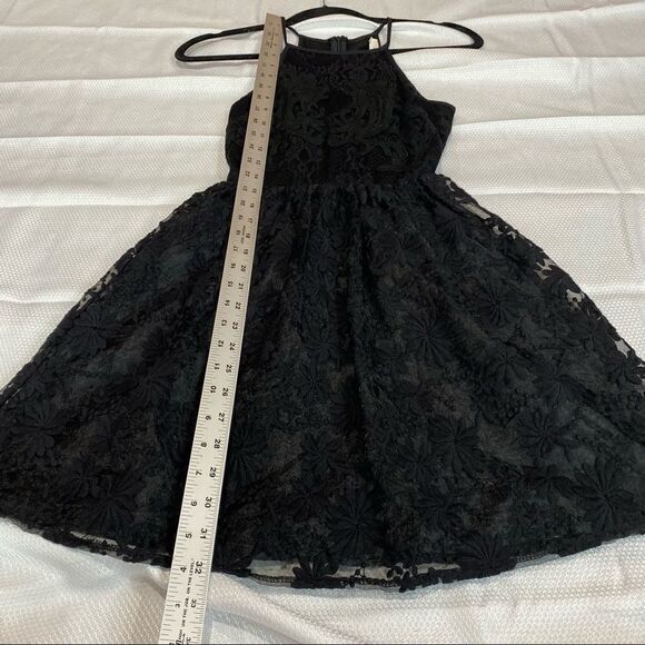 Lush Black Daisy Halter Mini Dress‎ - Picture 2 of 7